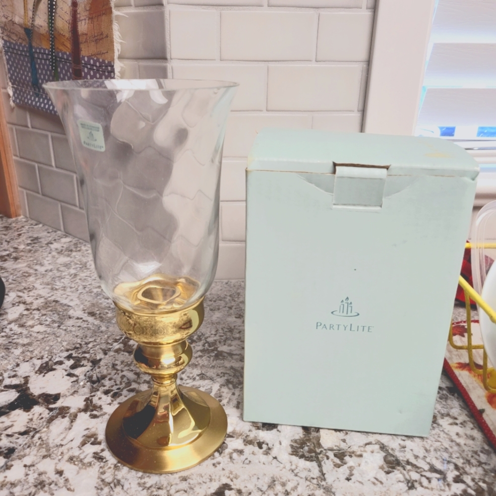 Party Light Hurricane Lamp